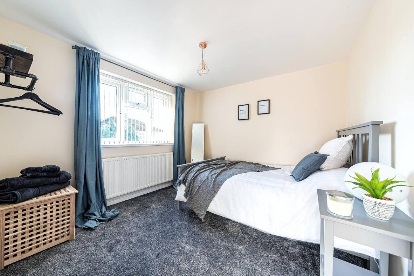 Dudley-Hospital-3Bed-Parking-Long Stay-Contractor Brierley Hill Exterior foto