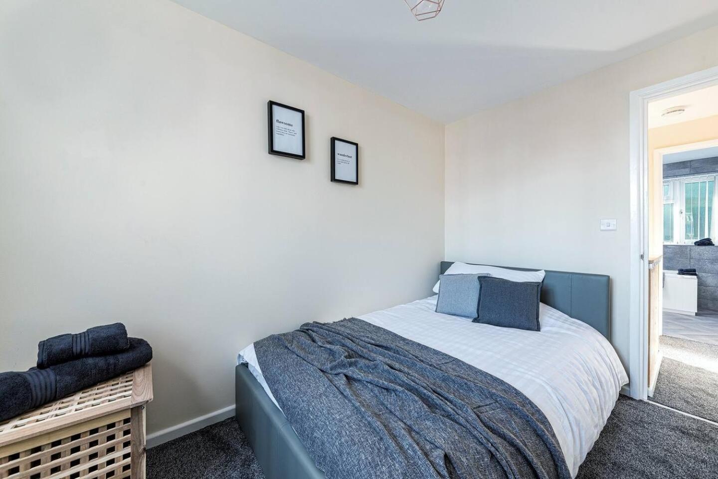 Dudley-Hospital-3Bed-Parking-Long Stay-Contractor Brierley Hill Exterior foto
